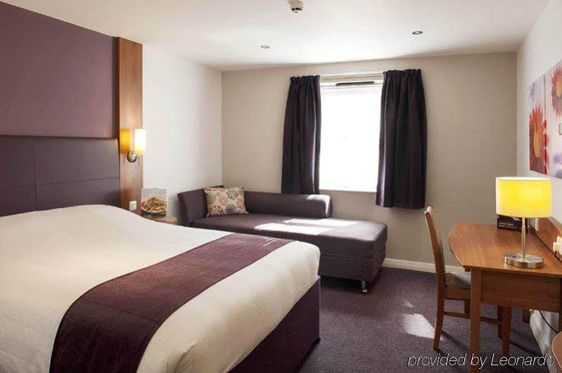 Premier Inn London Croydon Town Centre Buitenkant foto