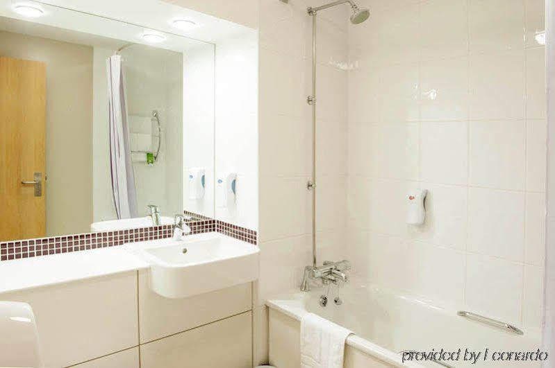 Premier Inn London Croydon Town Centre Buitenkant foto